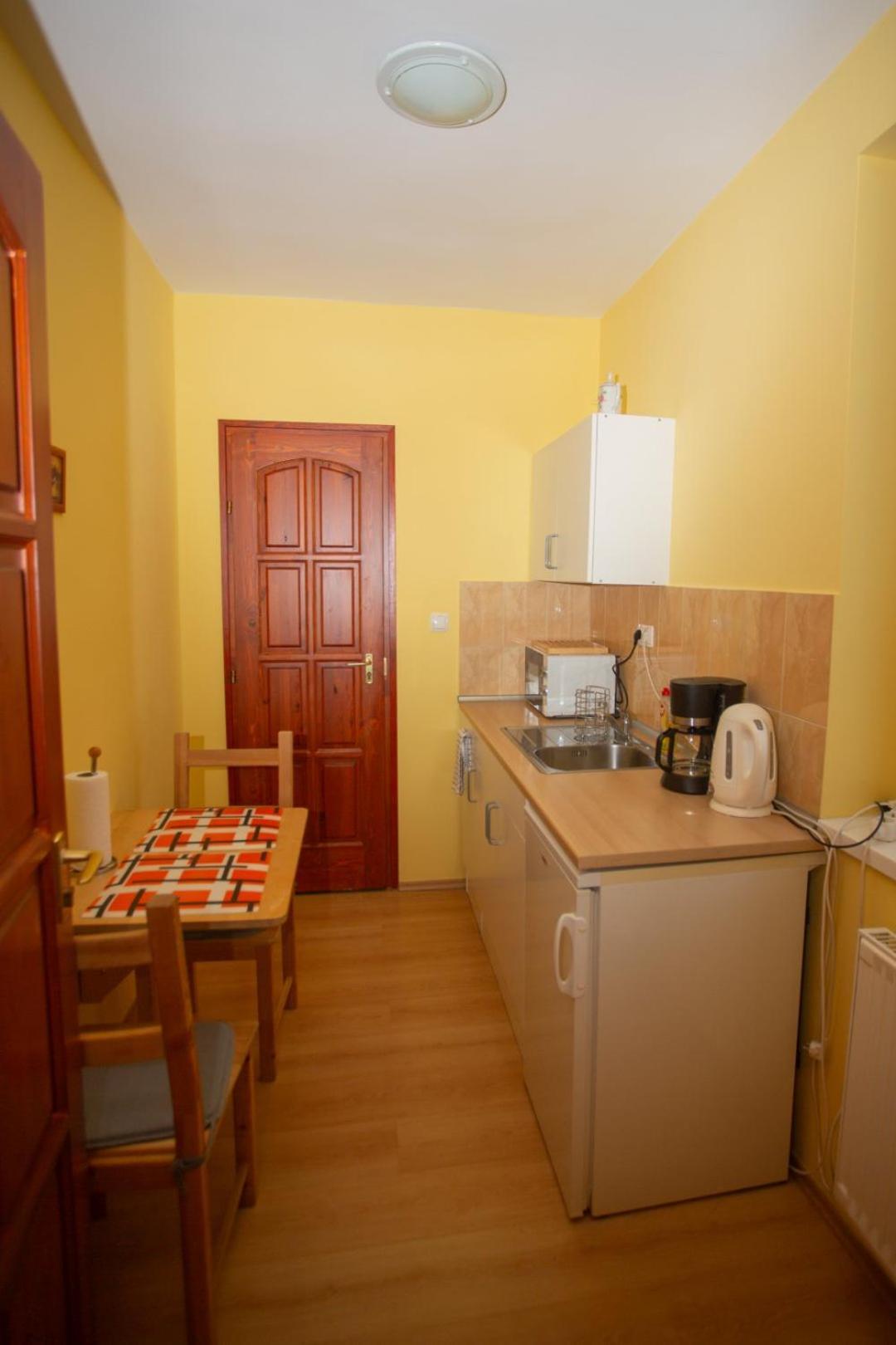 Kondics Apartmanhaz Sárvár Exterior foto