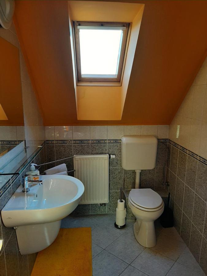 Kondics Apartmanhaz Sárvár Exterior foto