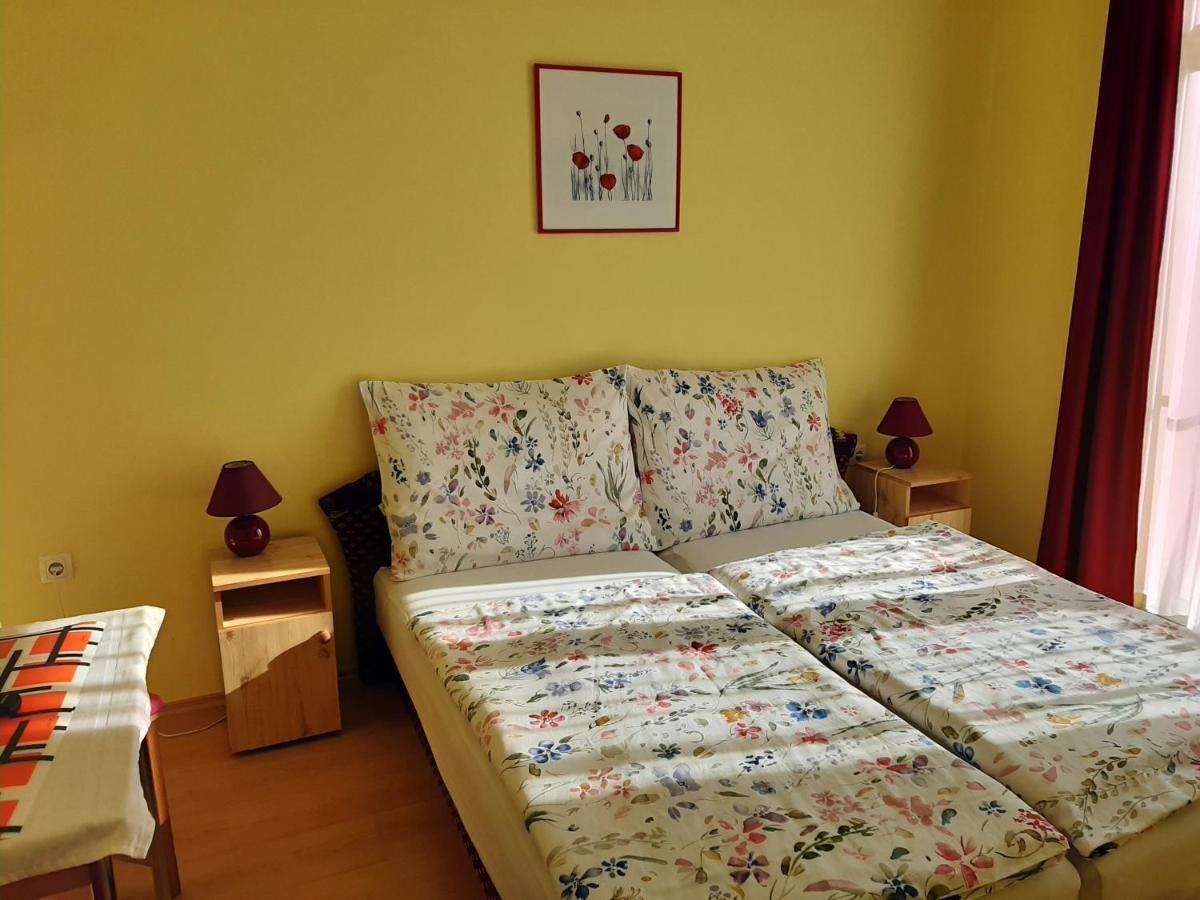 Kondics Apartmanhaz Sárvár Exterior foto